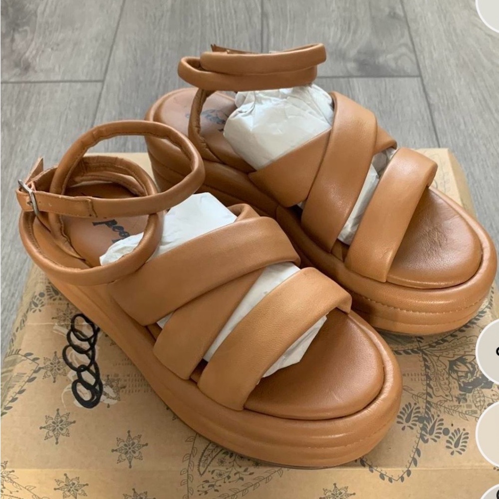 Free People Cognac Platform Strappy Sandals